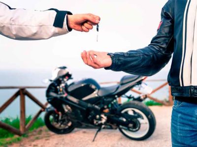 ¿Por qué es bueno comprar una moto?